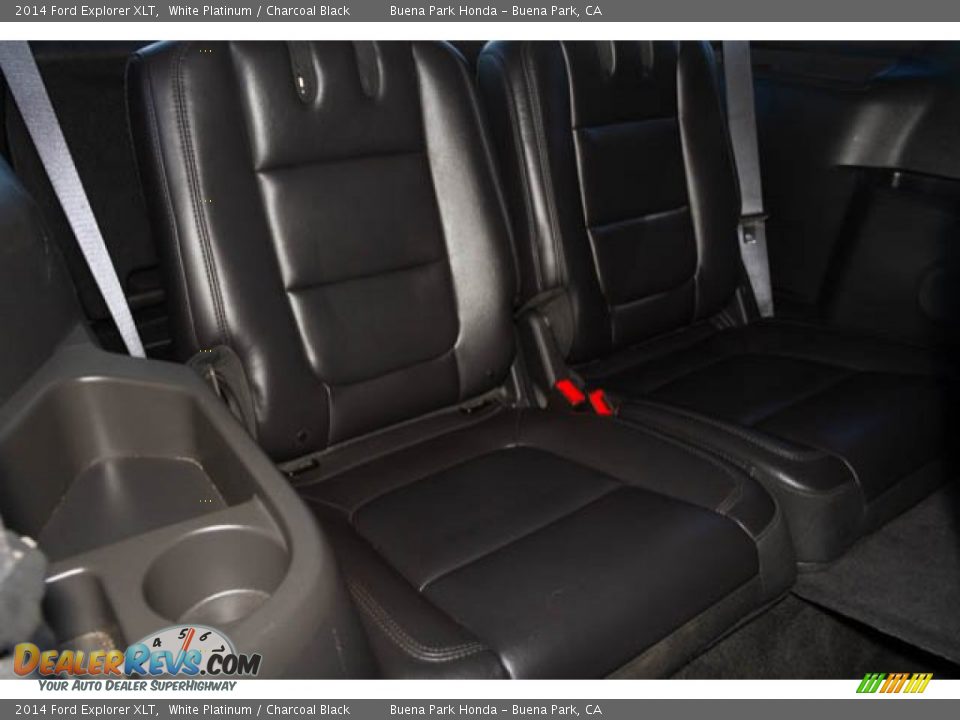 2014 Ford Explorer XLT White Platinum / Charcoal Black Photo #23