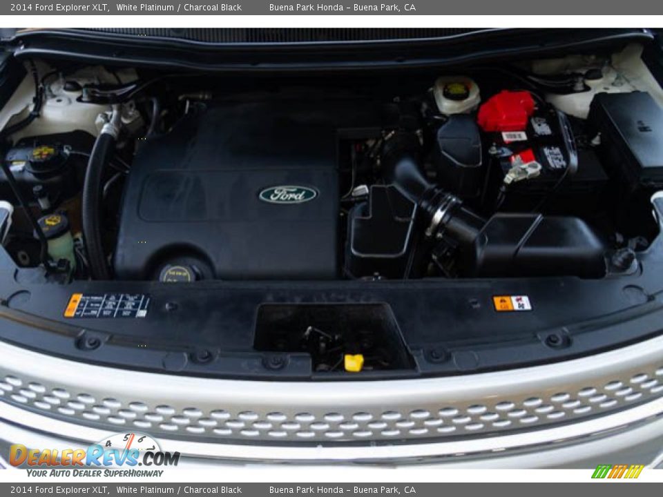 2014 Ford Explorer XLT White Platinum / Charcoal Black Photo #35