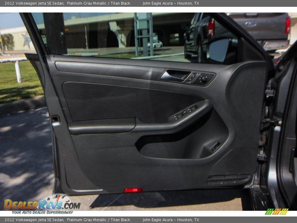 2012 Volkswagen Jetta SE Sedan Platinum Gray Metallic / Titan Black Photo #18