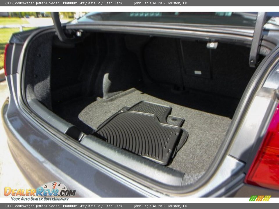 2012 Volkswagen Jetta SE Sedan Platinum Gray Metallic / Titan Black Photo #22