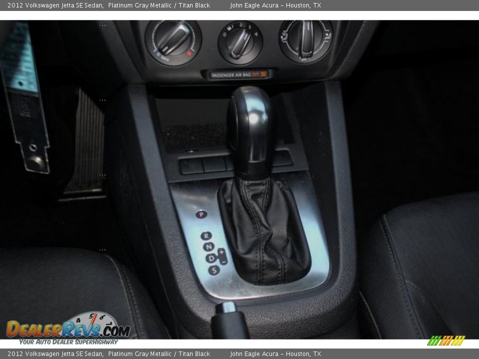 2012 Volkswagen Jetta SE Sedan Platinum Gray Metallic / Titan Black Photo #32