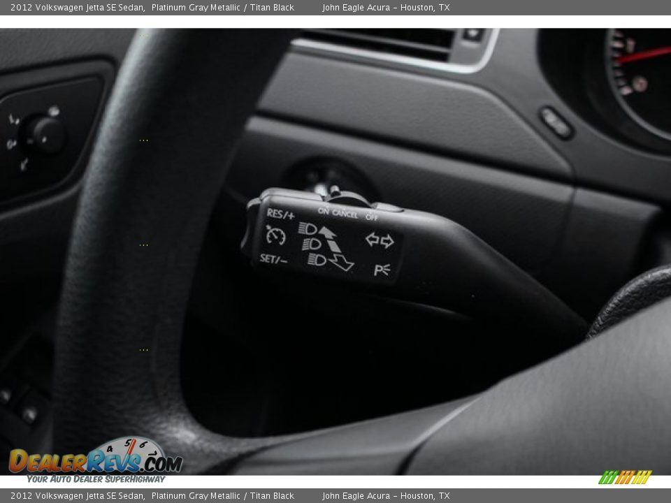2012 Volkswagen Jetta SE Sedan Platinum Gray Metallic / Titan Black Photo #35