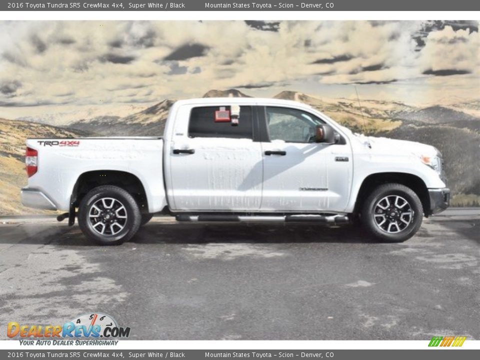 2016 Toyota Tundra SR5 CrewMax 4x4 Super White / Black Photo #2