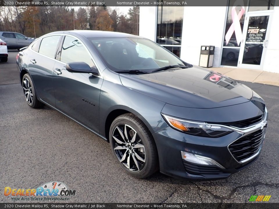 Front 3/4 View of 2020 Chevrolet Malibu RS Photo #7