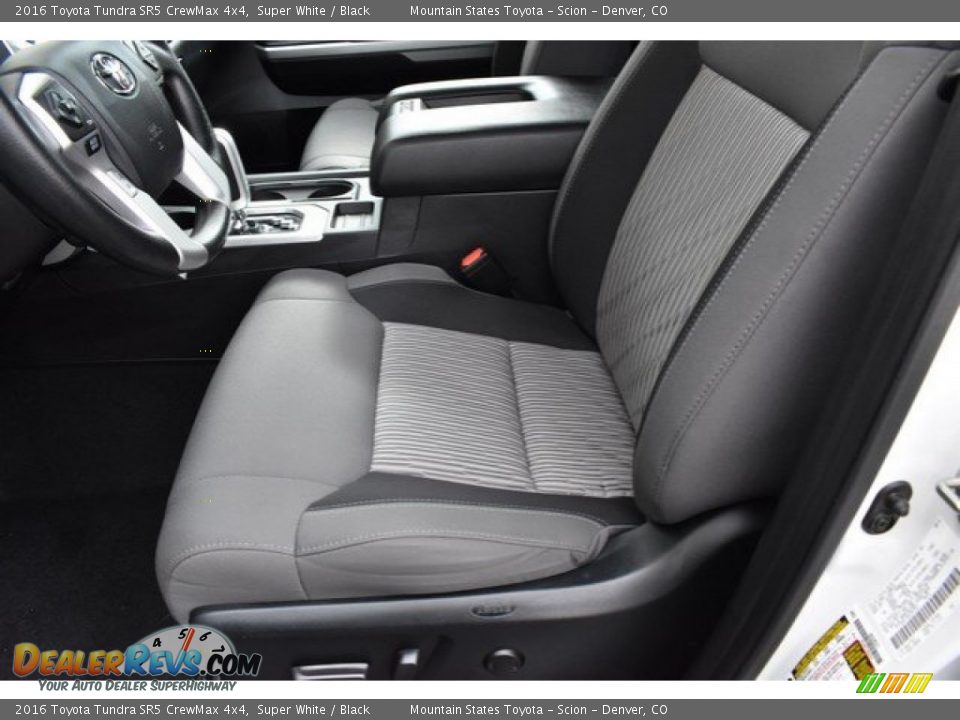 2016 Toyota Tundra SR5 CrewMax 4x4 Super White / Black Photo #11