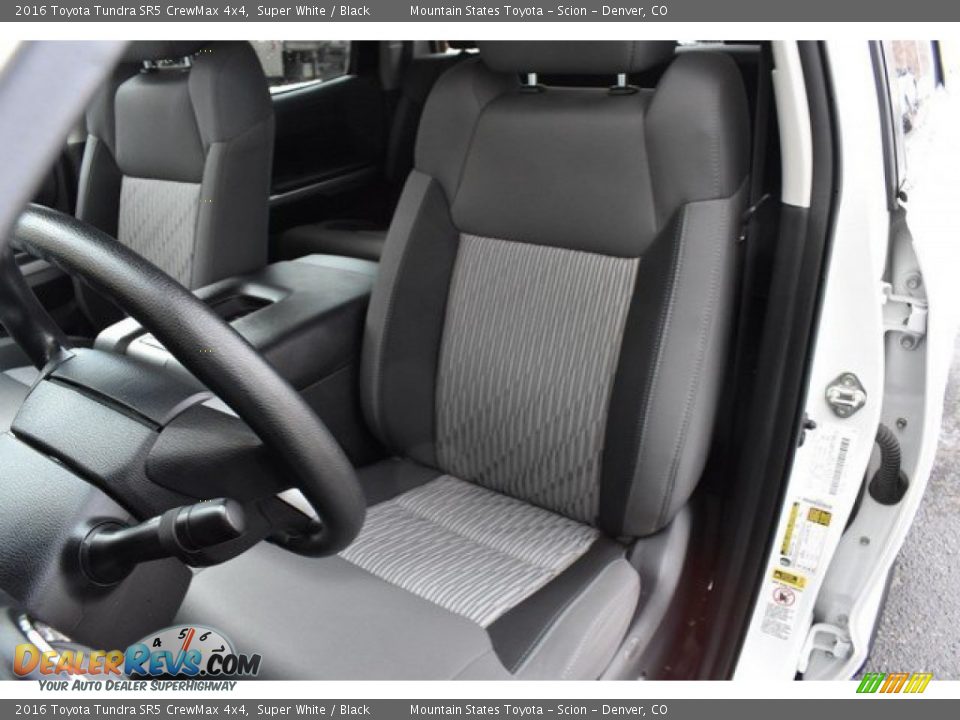 2016 Toyota Tundra SR5 CrewMax 4x4 Super White / Black Photo #12