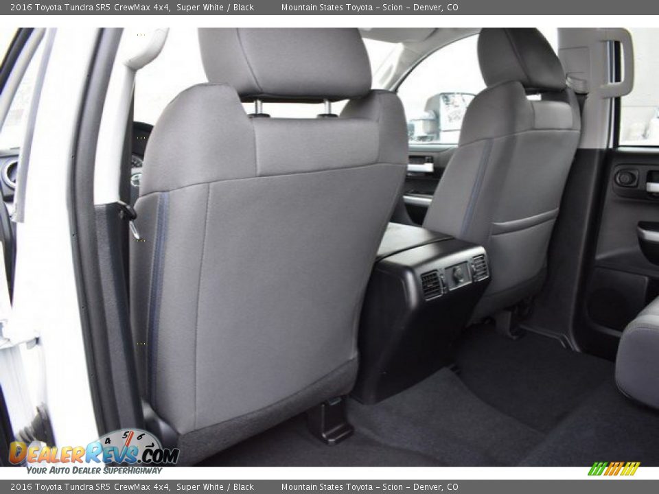 2016 Toyota Tundra SR5 CrewMax 4x4 Super White / Black Photo #19