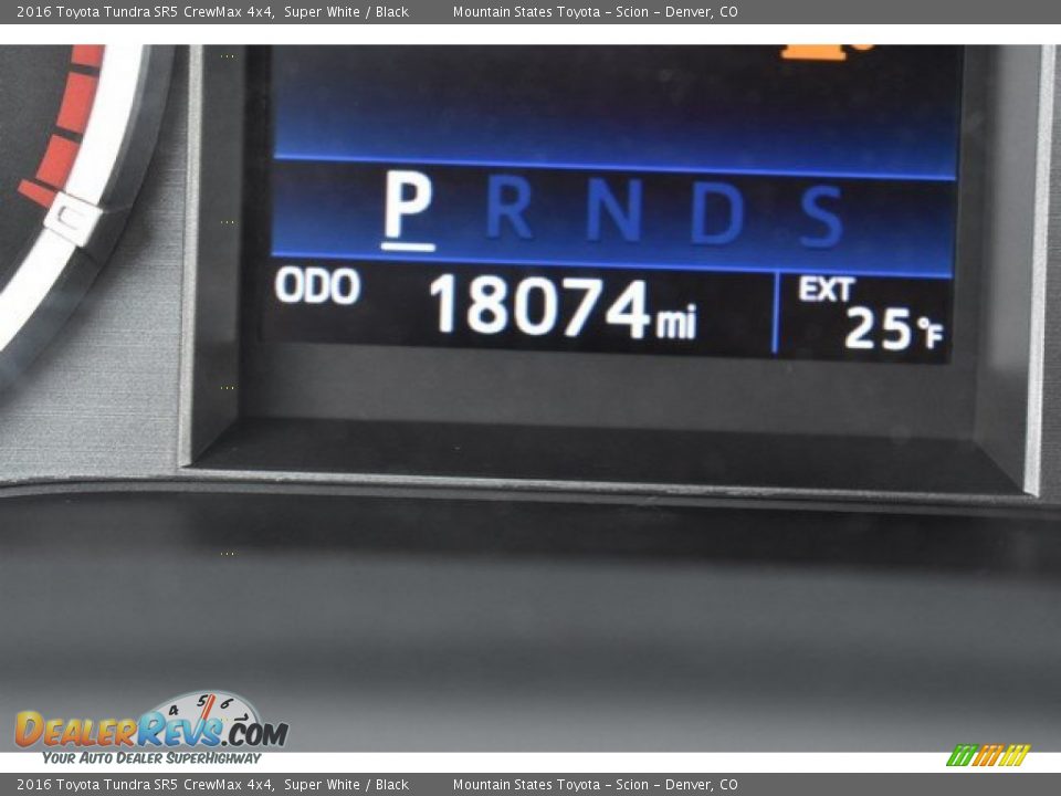 2016 Toyota Tundra SR5 CrewMax 4x4 Super White / Black Photo #29