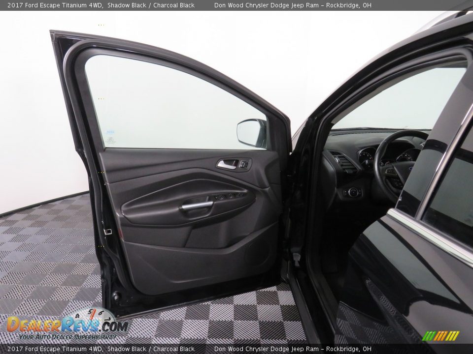 2017 Ford Escape Titanium 4WD Shadow Black / Charcoal Black Photo #19