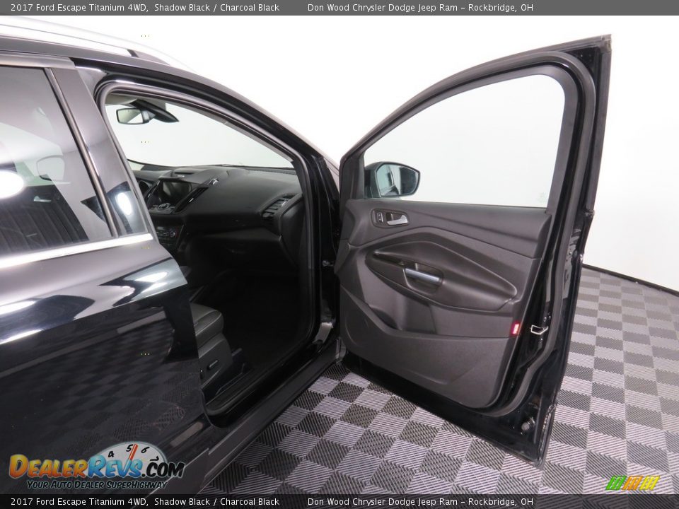 2017 Ford Escape Titanium 4WD Shadow Black / Charcoal Black Photo #31