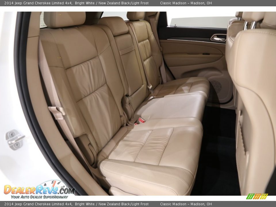 2014 Jeep Grand Cherokee Limited 4x4 Bright White / New Zealand Black/Light Frost Photo #23
