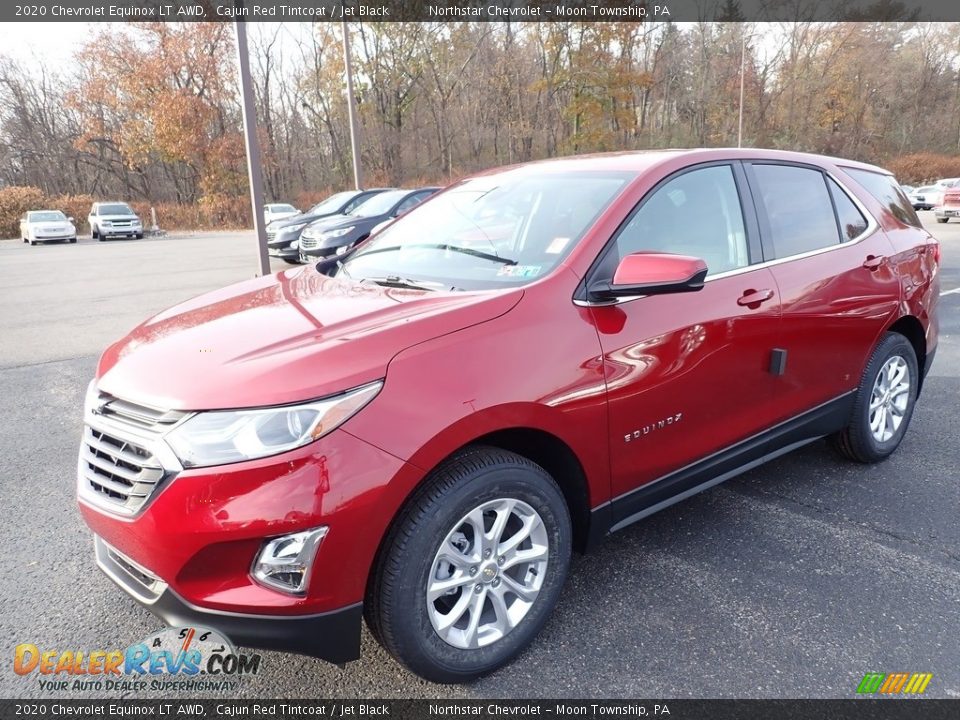 Front 3/4 View of 2020 Chevrolet Equinox LT AWD Photo #1