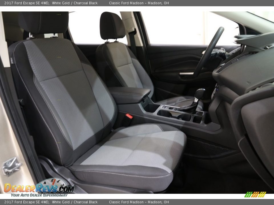 2017 Ford Escape SE 4WD White Gold / Charcoal Black Photo #16