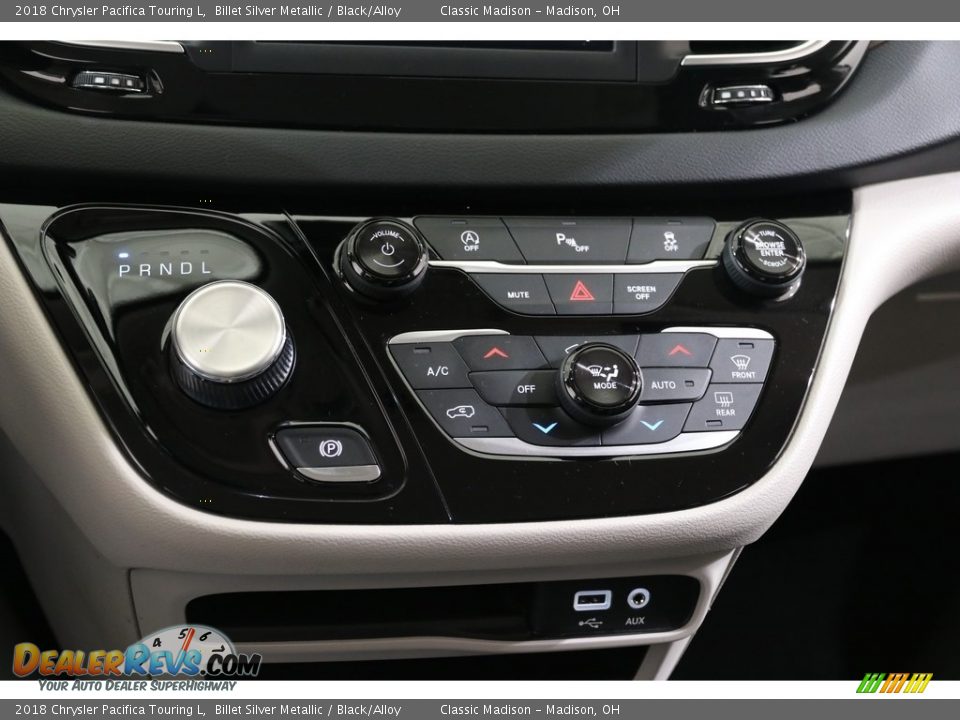 2018 Chrysler Pacifica Touring L Billet Silver Metallic / Black/Alloy Photo #15