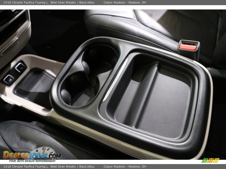 2018 Chrysler Pacifica Touring L Billet Silver Metallic / Black/Alloy Photo #17