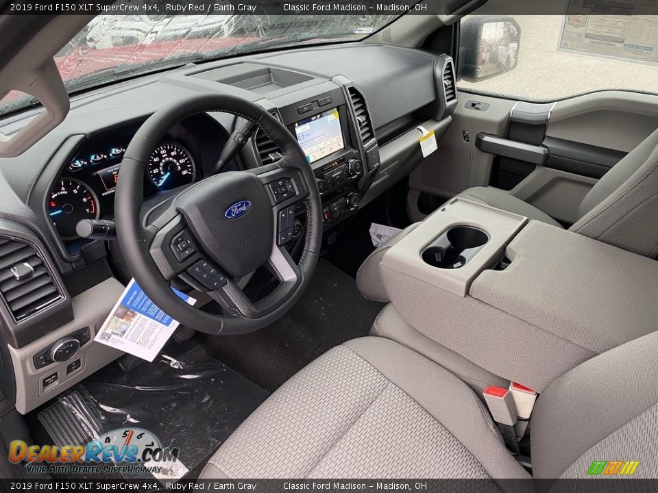 2019 Ford F150 XLT SuperCrew 4x4 Ruby Red / Earth Gray Photo #3
