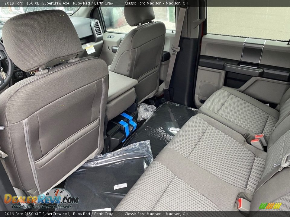 2019 Ford F150 XLT SuperCrew 4x4 Ruby Red / Earth Gray Photo #4