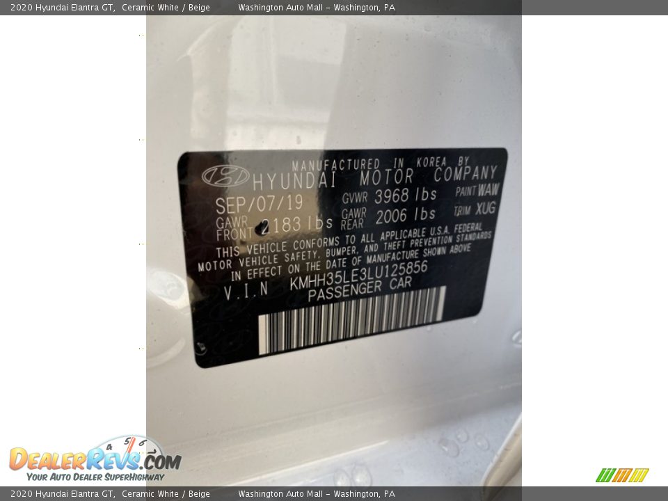 2020 Hyundai Elantra GT Ceramic White / Beige Photo #10