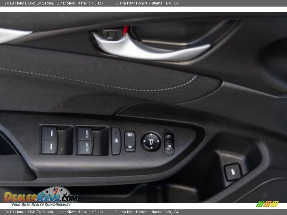 Door Panel of 2019 Honda Civic EX Sedan Photo #30
