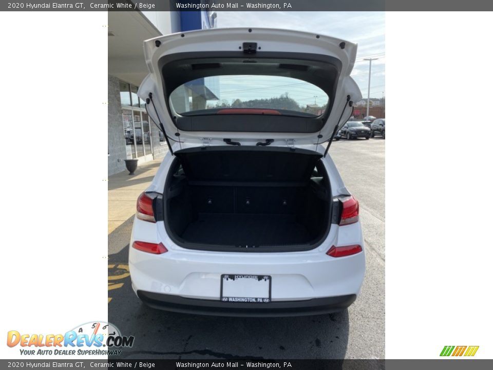 2020 Hyundai Elantra GT Ceramic White / Beige Photo #22