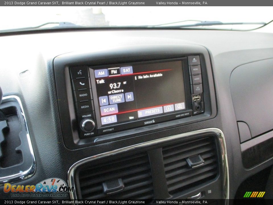 2013 Dodge Grand Caravan SXT Brilliant Black Crystal Pearl / Black/Light Graystone Photo #16