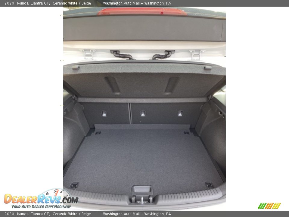2020 Hyundai Elantra GT Ceramic White / Beige Photo #23
