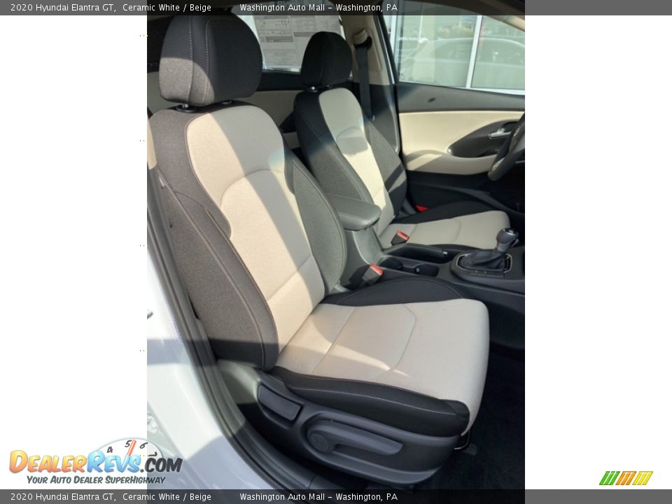 2020 Hyundai Elantra GT Ceramic White / Beige Photo #28