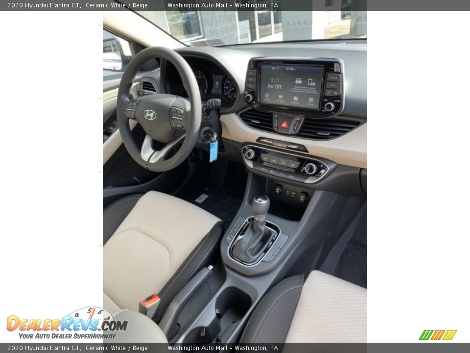 2020 Hyundai Elantra GT Ceramic White / Beige Photo #29