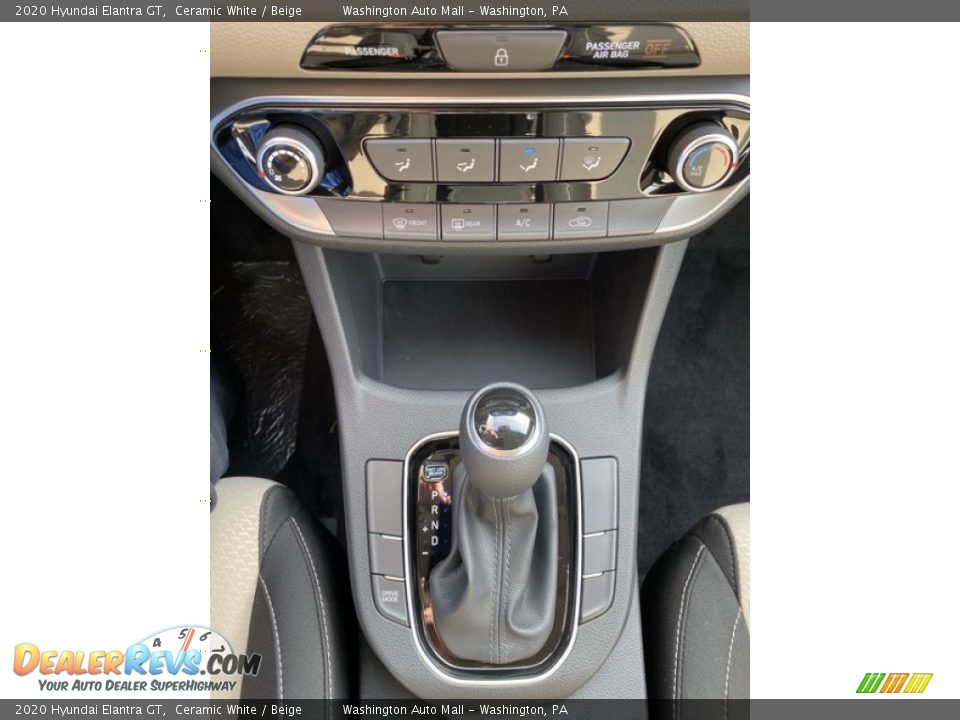 2020 Hyundai Elantra GT Ceramic White / Beige Photo #34