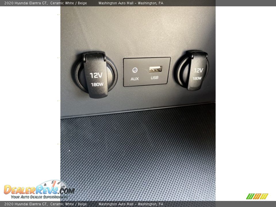 2020 Hyundai Elantra GT Ceramic White / Beige Photo #36