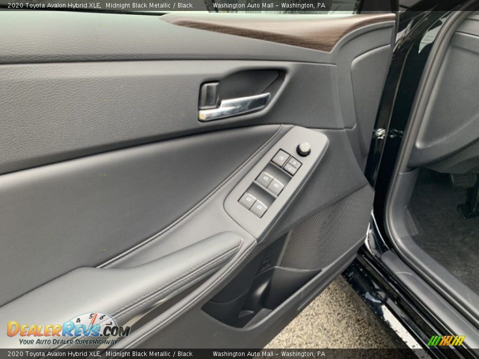 2020 Toyota Avalon Hybrid XLE Midnight Black Metallic / Black Photo #5