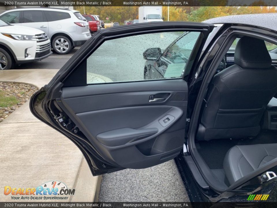 2020 Toyota Avalon Hybrid XLE Midnight Black Metallic / Black Photo #12