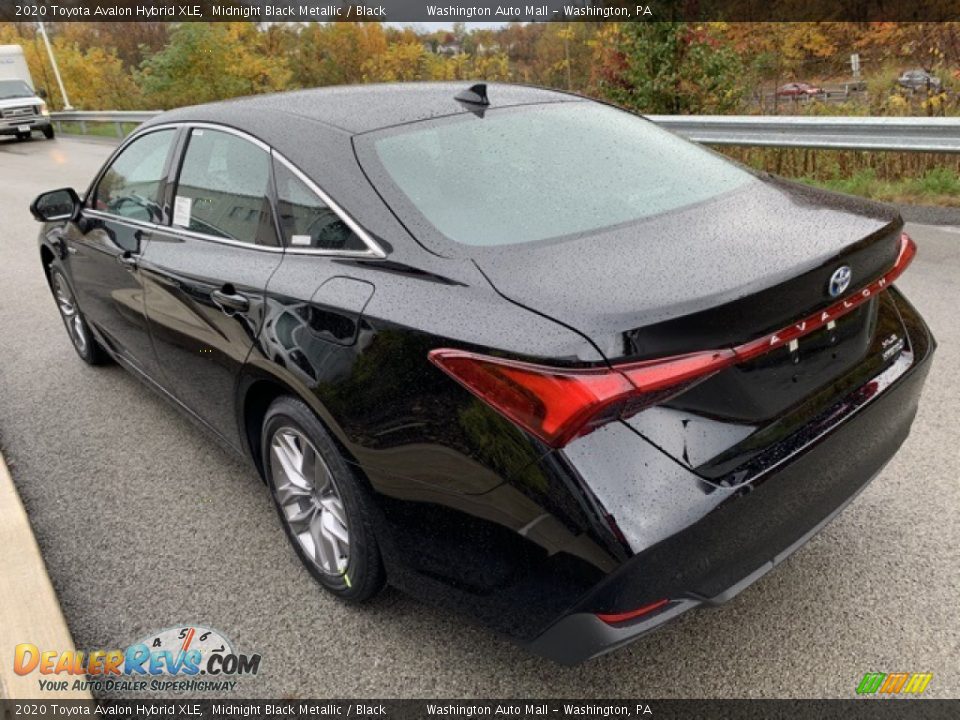 2020 Toyota Avalon Hybrid XLE Midnight Black Metallic / Black Photo #15