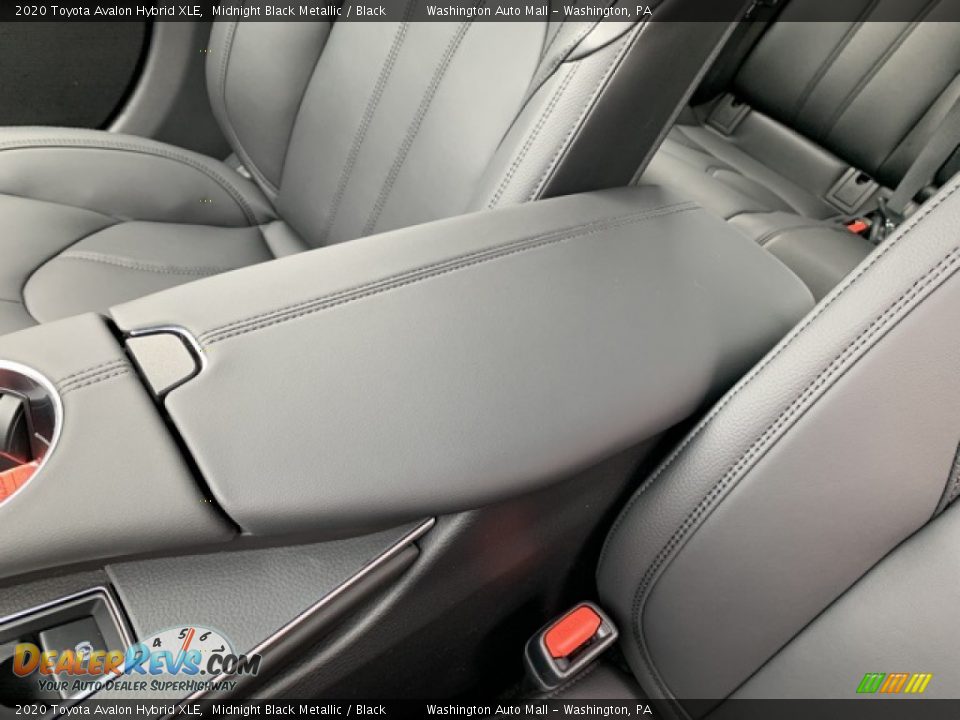 2020 Toyota Avalon Hybrid XLE Midnight Black Metallic / Black Photo #31