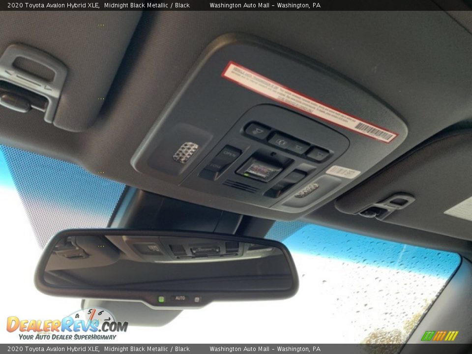 2020 Toyota Avalon Hybrid XLE Midnight Black Metallic / Black Photo #32