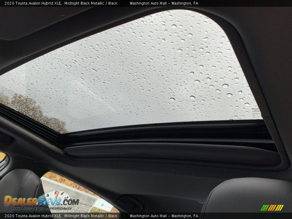 2020 Toyota Avalon Hybrid XLE Midnight Black Metallic / Black Photo #33
