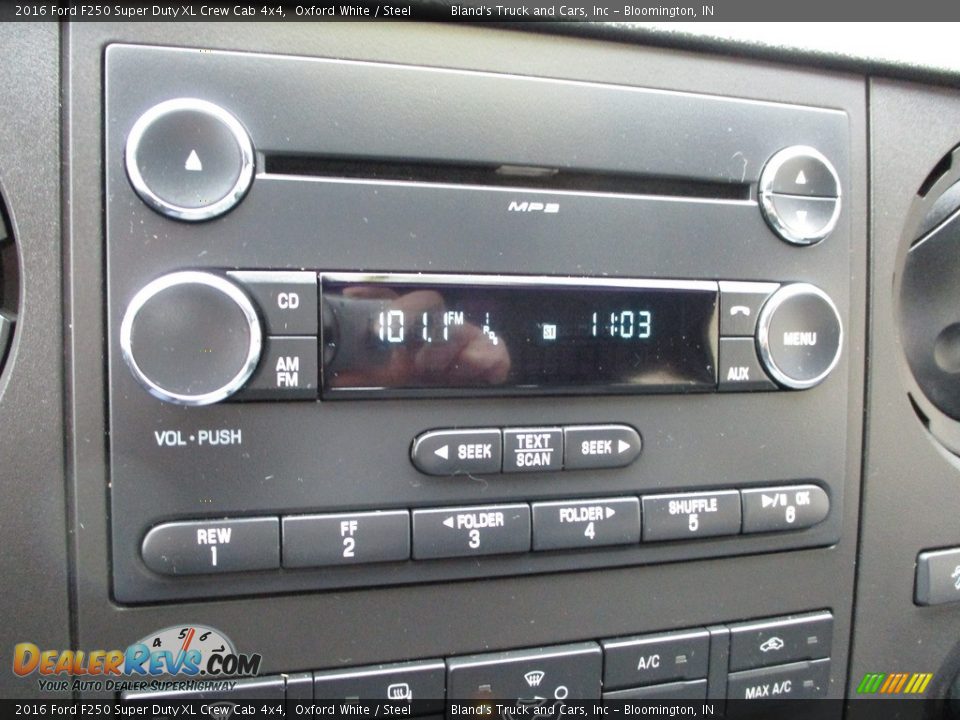 2016 Ford F250 Super Duty XL Crew Cab 4x4 Oxford White / Steel Photo #19