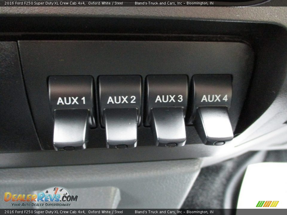 2016 Ford F250 Super Duty XL Crew Cab 4x4 Oxford White / Steel Photo #22