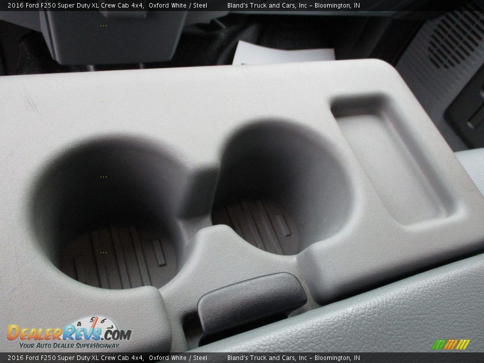 2016 Ford F250 Super Duty XL Crew Cab 4x4 Oxford White / Steel Photo #26