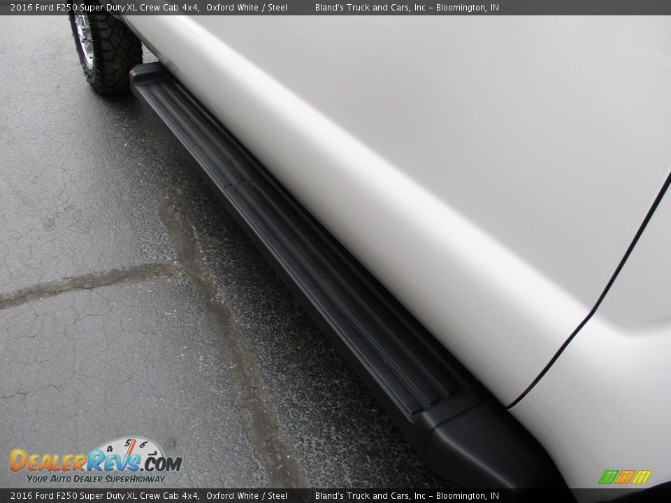 2016 Ford F250 Super Duty XL Crew Cab 4x4 Oxford White / Steel Photo #30