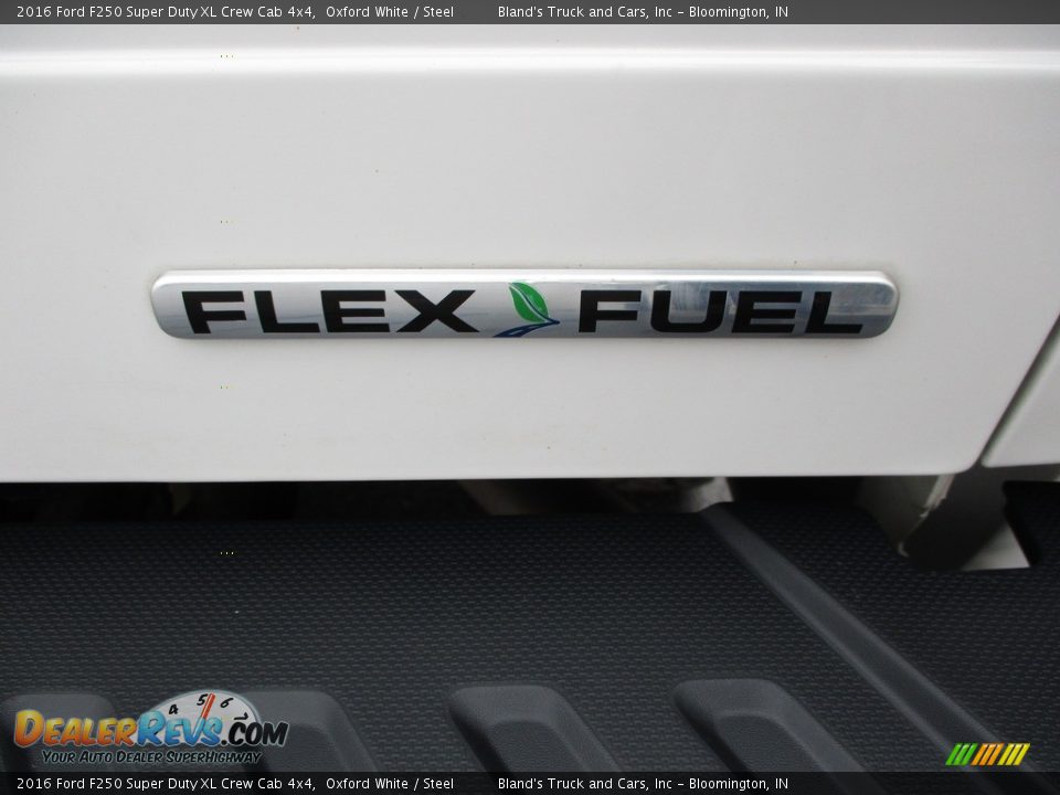 2016 Ford F250 Super Duty XL Crew Cab 4x4 Oxford White / Steel Photo #33