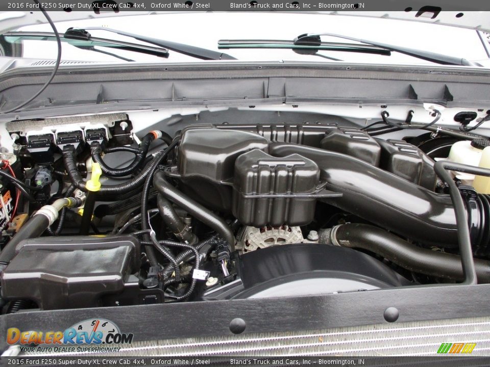 2016 Ford F250 Super Duty XL Crew Cab 4x4 Oxford White / Steel Photo #35