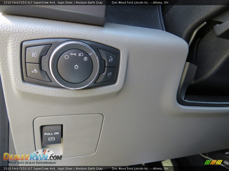 2016 Ford F150 XLT SuperCrew 4x4 Ingot Silver / Medium Earth Gray Photo #31