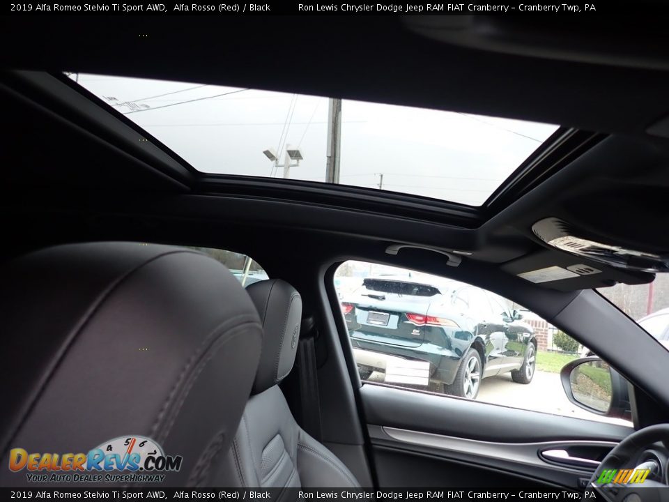 2019 Alfa Romeo Stelvio Ti Sport AWD Alfa Rosso (Red) / Black Photo #15