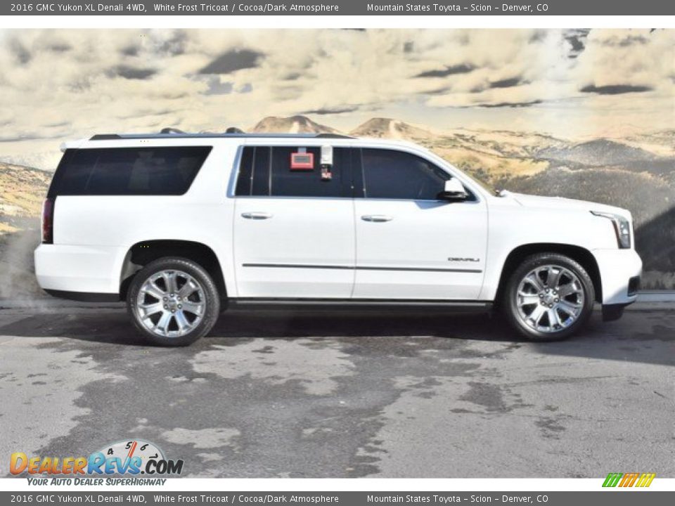 2016 GMC Yukon XL Denali 4WD White Frost Tricoat / Cocoa/Dark Atmosphere Photo #2