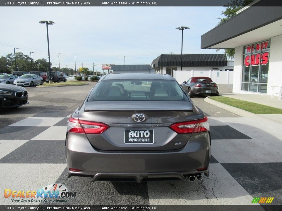 2018 Toyota Camry SE Predawn Gray Mica / Ash Photo #4