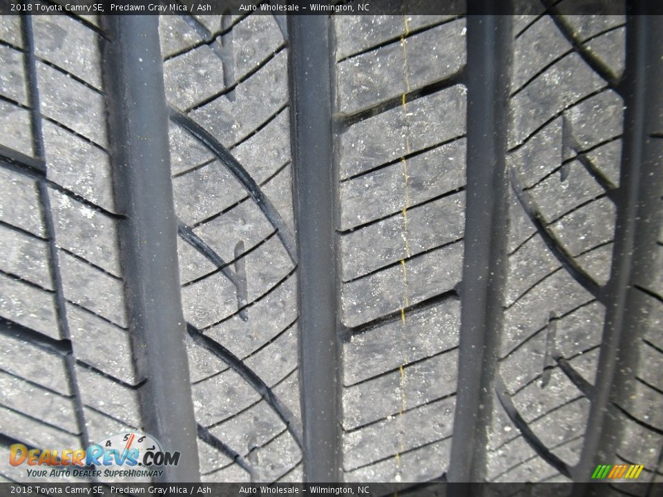 2018 Toyota Camry SE Predawn Gray Mica / Ash Photo #7