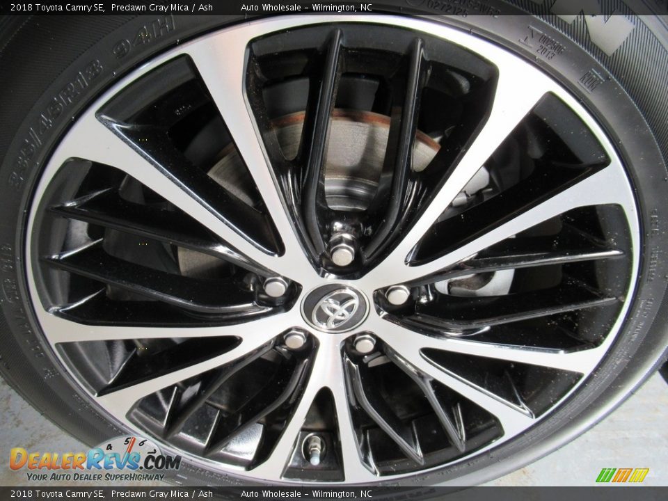 2018 Toyota Camry SE Predawn Gray Mica / Ash Photo #8