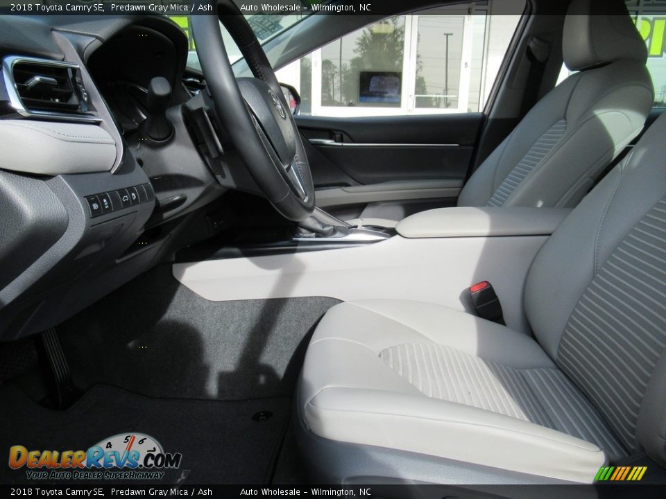 2018 Toyota Camry SE Predawn Gray Mica / Ash Photo #11