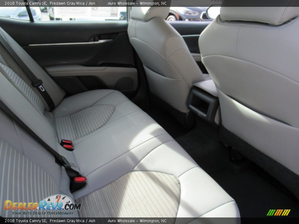 2018 Toyota Camry SE Predawn Gray Mica / Ash Photo #14